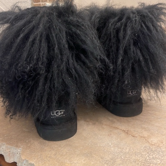 Ugg Boots - Picture 2 of 5